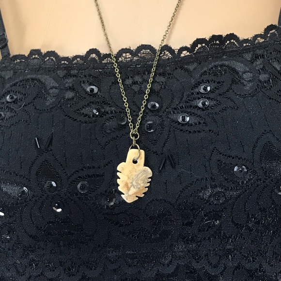 Hand carved Natural Agate Stone Pendant - Picture 5 of 9